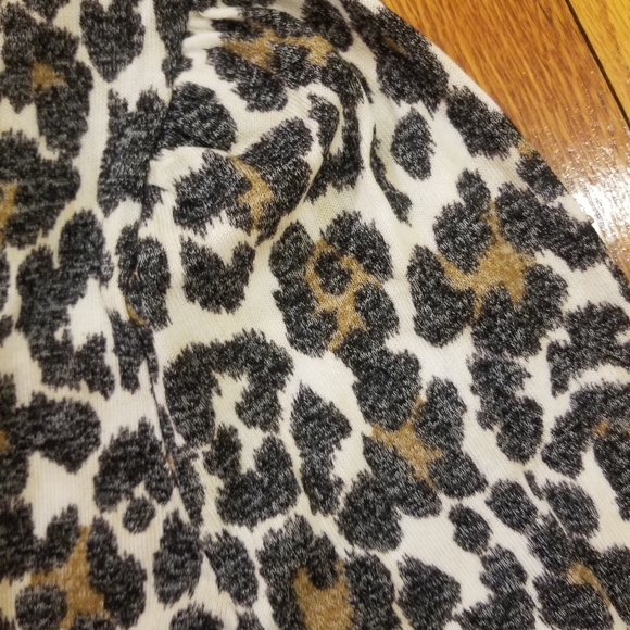 J Crew Supercozy Leopard Puff Sleeve Pullover Top - Picture 3 of 5